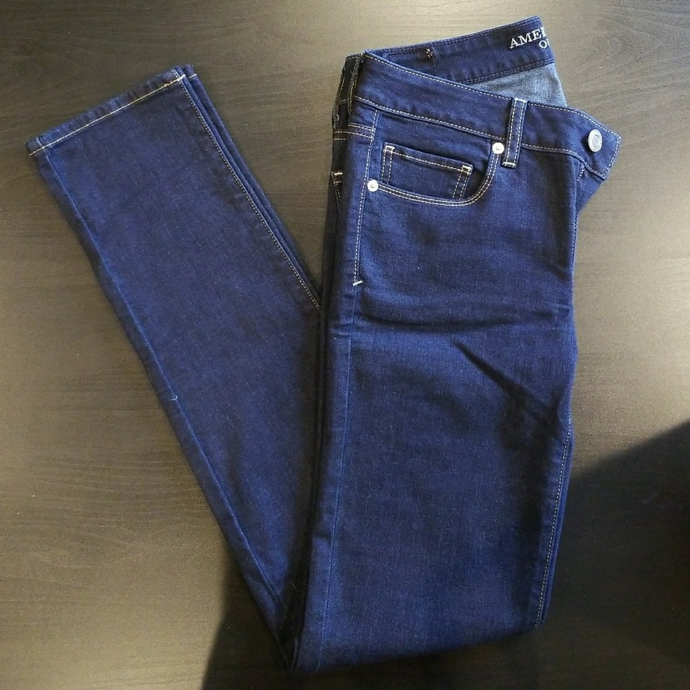 NWOT AEO Skinny Jeans Size 6 Long